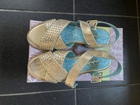 Moshulu New in Box Size 4/37 Gilt Metallic Gold Leather Sandals 4cm heel