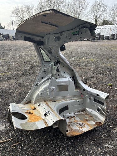 AUDI A1 2014-2019 MK1 REAR DRIVER SIDE QUARTER CUT PANEL 5 DOOR IN SILVER - Picture 3 of 4