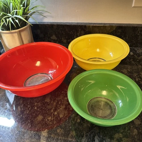 Corning Pyrex VTG Rainbow Clear Bottom Mixing Bowl 3pc Primary Red Yellow Green