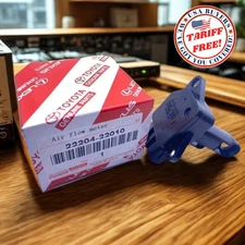 Genuine Mass Air Flow Meter MAF Sensor 22204-22010 for Toyota Lexus Scion DENSO