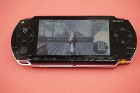 Sony PSP-1001 Handel Console Black with Charger Memory 2GB Stick New Battery