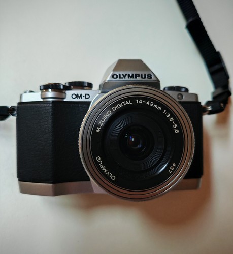 olympus om-d e-m10 et zoom Olympus 14/42