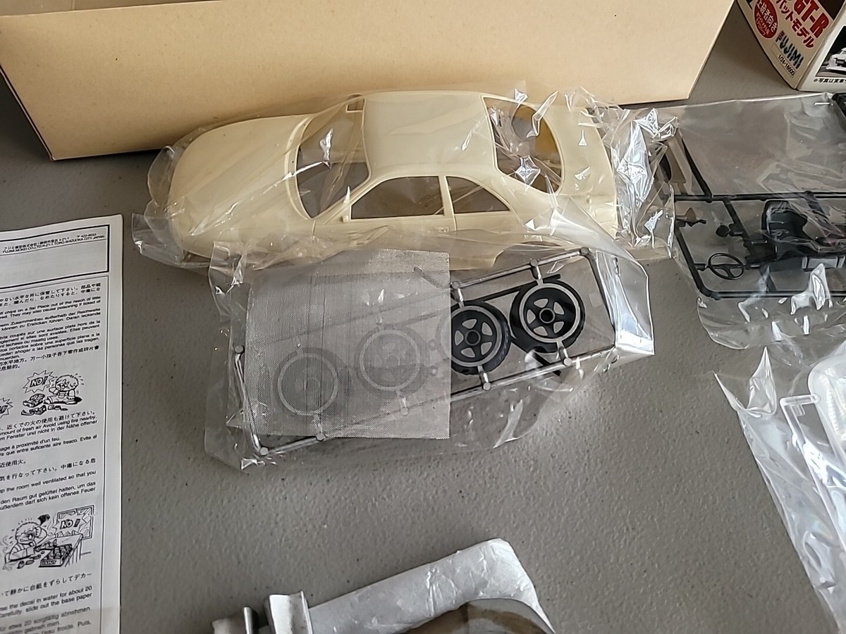 Fujimi 1/24 Nissan Skyline GT-R R33 VeilSide With Metal Body Kit