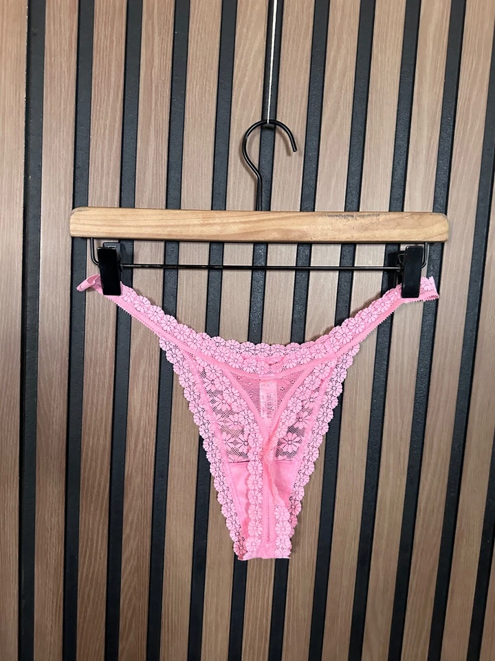New Victorias Secret Large String Thong Medium Pink Lace Flower Tanga Panties - Image 2 of 4