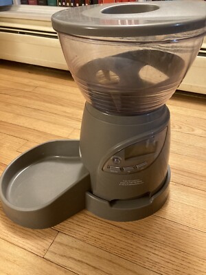 Petmate Programmable Portion Right Cat Dog Food Dispenser