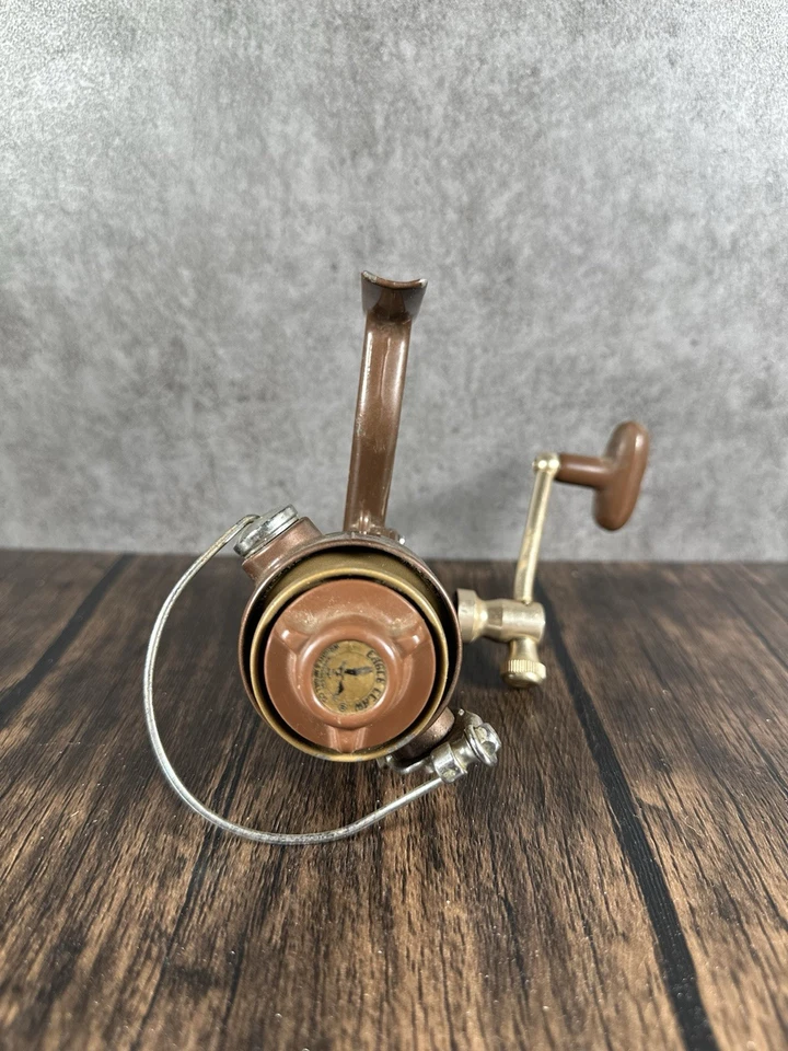 Vintage Eagle Claw Blue Pacific 325 – Unused w/ Box – Missing Side Tag - Image 3 of 4