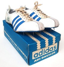 adidas COMET 121A Spikes Leichtathletik Sprintschuhe weiß/blau Gr. 10 orig. 60er