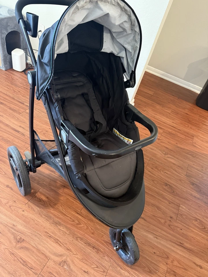 Graco Baby stroller with removable bassinet - Image 3 of 4