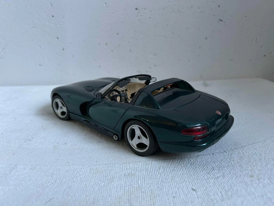Modellino Auto - BBURAGO - Dodge Viper RT/10 Verde - 1:18 - Immagine 4 di 4