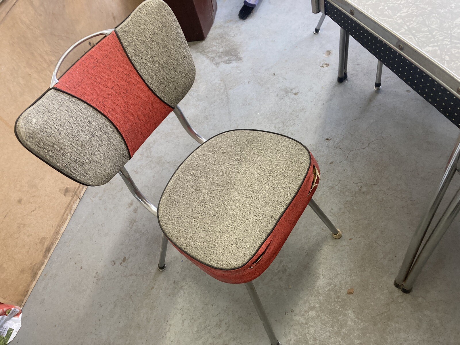VINTAGE RETRO ANTIQUE LAMINEX KITCHEN DINING TABLE AND CHAIRS VINYL CHROME READ eBay