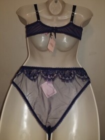 Agent Provocateur Piper set in navy bra size 36D and ouvert AP 4 large NWT
