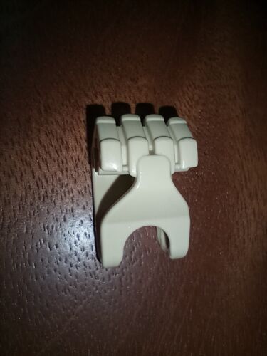 1 Bionicle Lego 93575 Hero Factory Fist Tan with Axle Hole - 4 fingers WYSIWYG - Picture 4 of 12