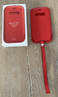 Apple Lederhülle mit MagSafe für Apple iPhone 12/12 Pro - PRODUCT(RED)