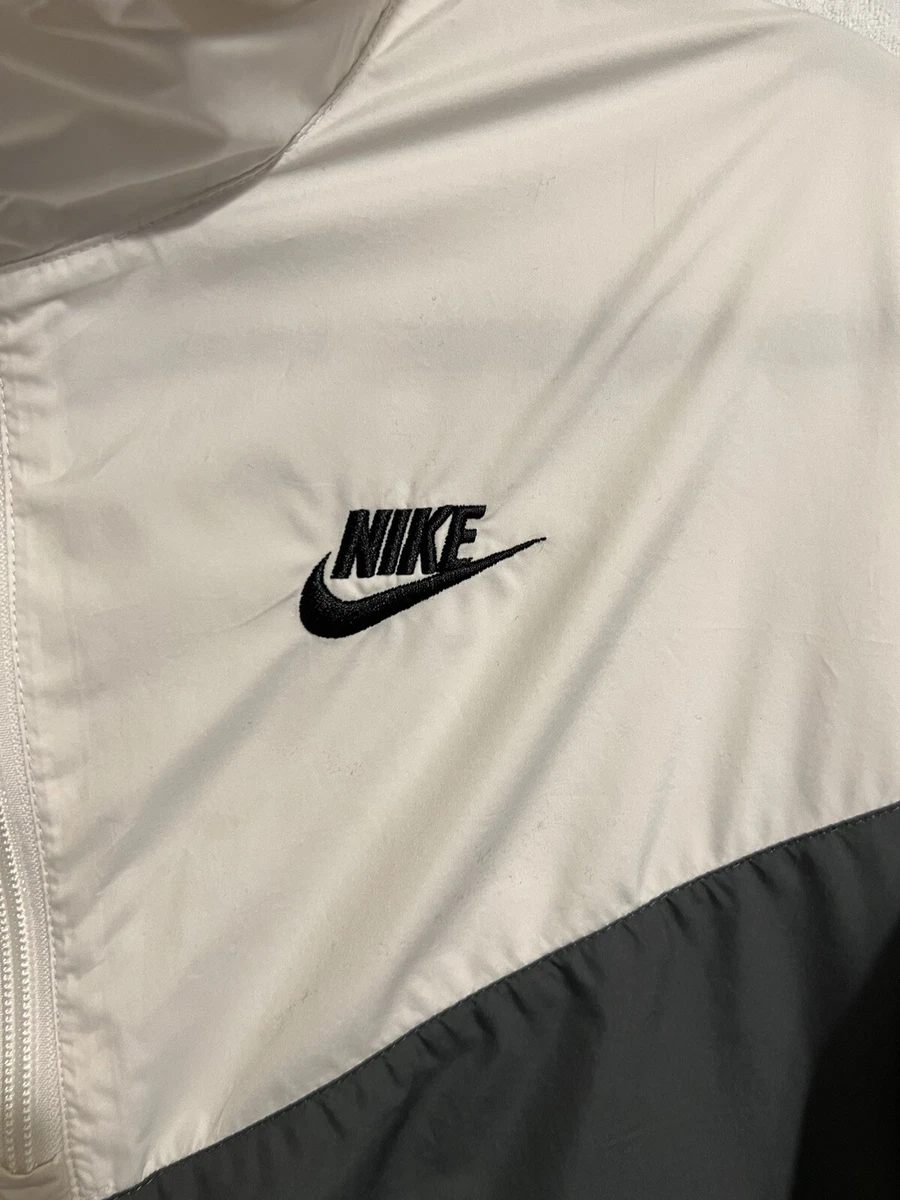 NIKE Cropped White Gray Relaxed Hooded Lightweight Windbreaker