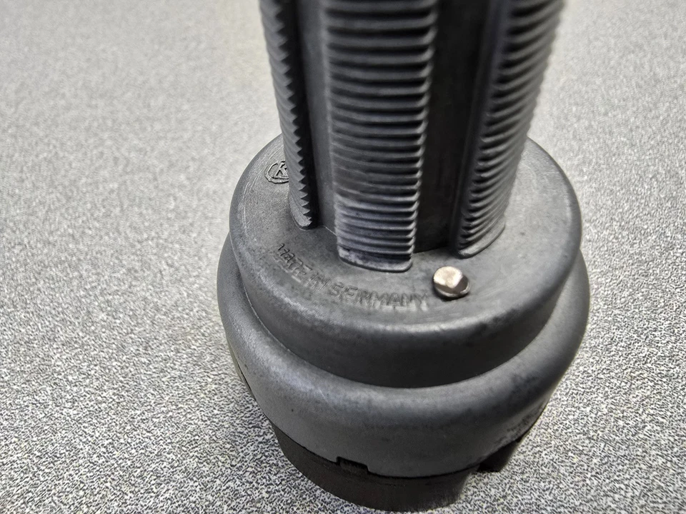 INTERRUPTOR DE ENCENDIDO USADO ORIGINAL PORSCHE 356A 356B 356C 356SC SIN LLAVE K311 Foto 4 de 4