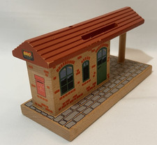 Brio Wooden Train Office with Sodor Mail Box Thomas & Friends P&P Discount