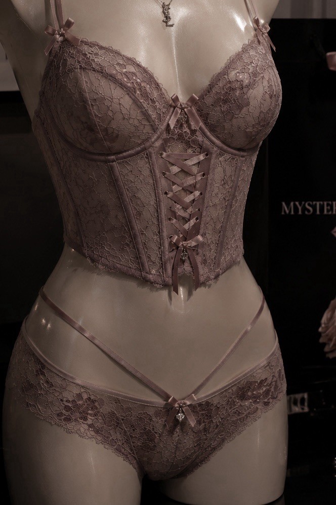 Women’s Lingerie Box | Lace, Bodysuits, Accessories, Gifts image 2