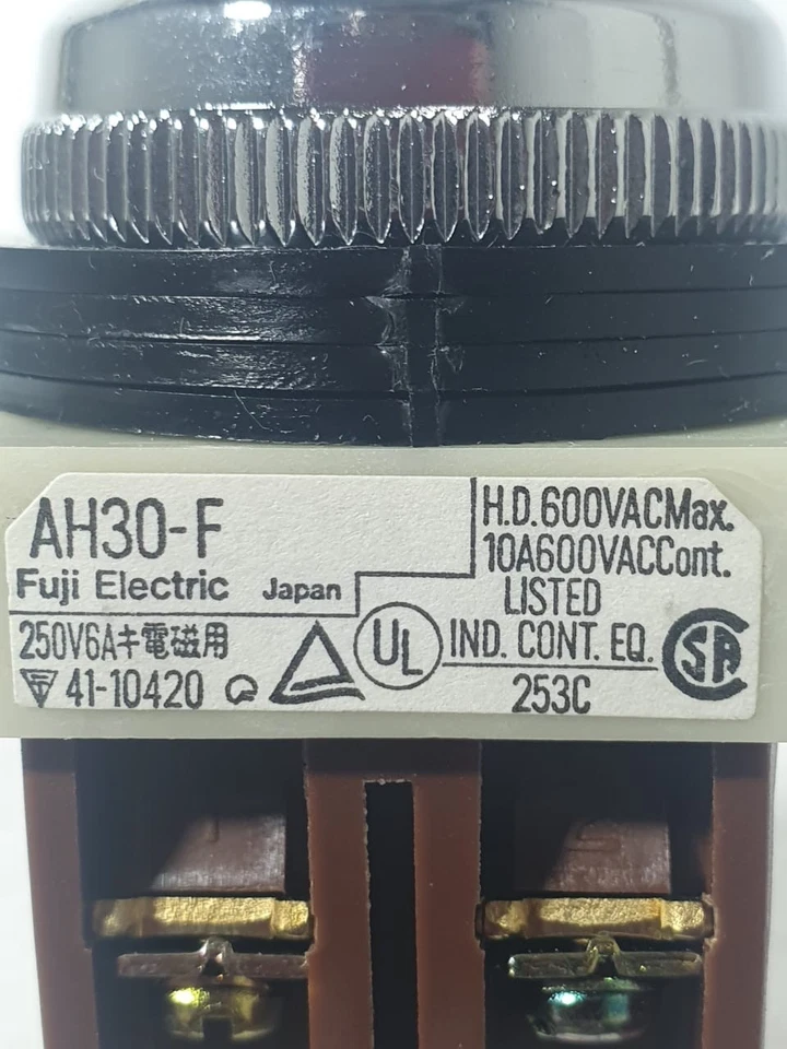 NUEVO | INTERRUPTOR DE COMANDO FUJI ELÉCTRICO AH30-FR02 PULSADOR ROJO AH30FR02 ENVÍO GRATUITO Foto 4 de 4