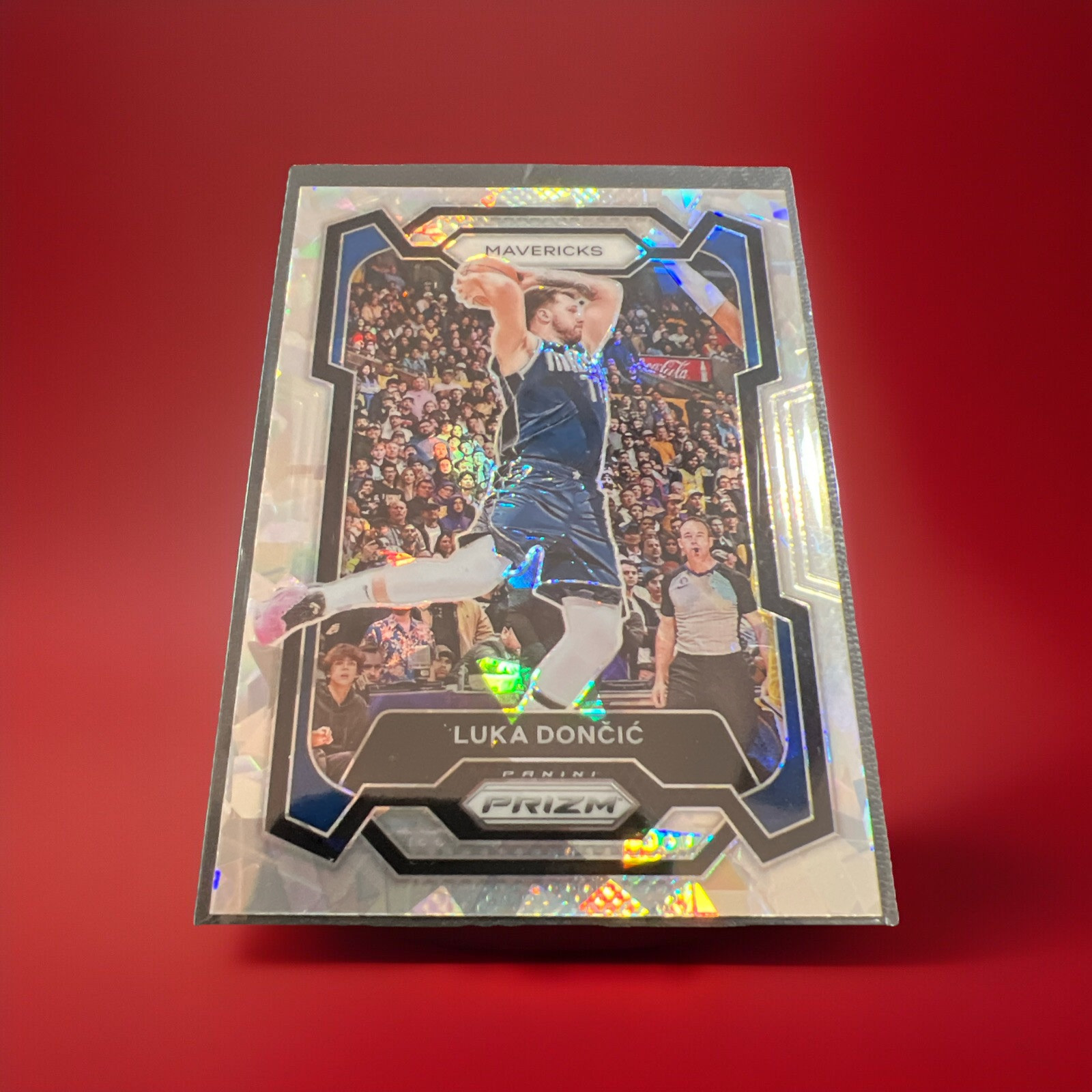 2023-24 Panini Prizm Silver Cracked Ice Luka Doncic #110 Dallas Mavericks
