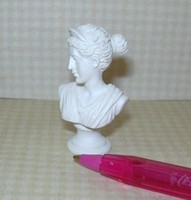 Miniature White Resin Bust Of Diana: Dollhouse 1/12 Scale Miniatures 1/12 Miniature White Resin Bust Of Diana: Dollhouse 1/12 Scale Miniatures 1/12
