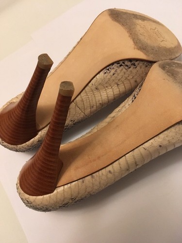 Stuart Weitzman Snakeskin Textured Print Embossed Leather Heels Pump Shoe 7.5 M - Picture 11 of 12