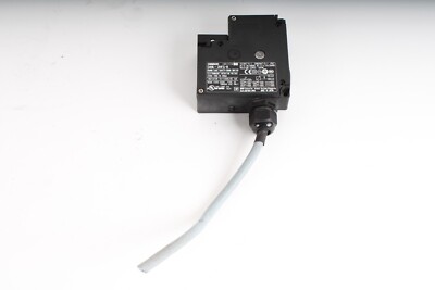 Omron D4NL-2HFG-B Guard Lock Safety-Door Switch (No Locking Mechanism)
