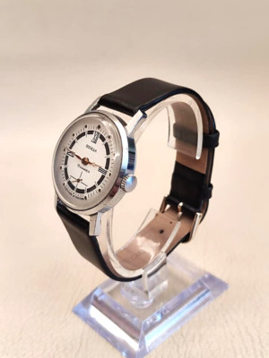 Mechanical Wristwatch Victoria. Pobeda ZIM 2602 USSR