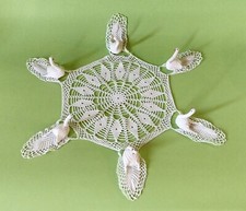 IDEA CASA - UNCINETTO - CENTRINO DA TAVOLO - FATTO A MANO - ANTICO - CON CIGNI