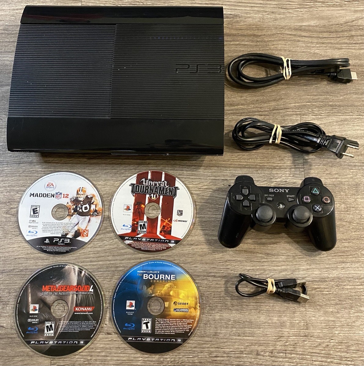 Playstation 3 Super Slim 500GB Console With 4 Games And Controller