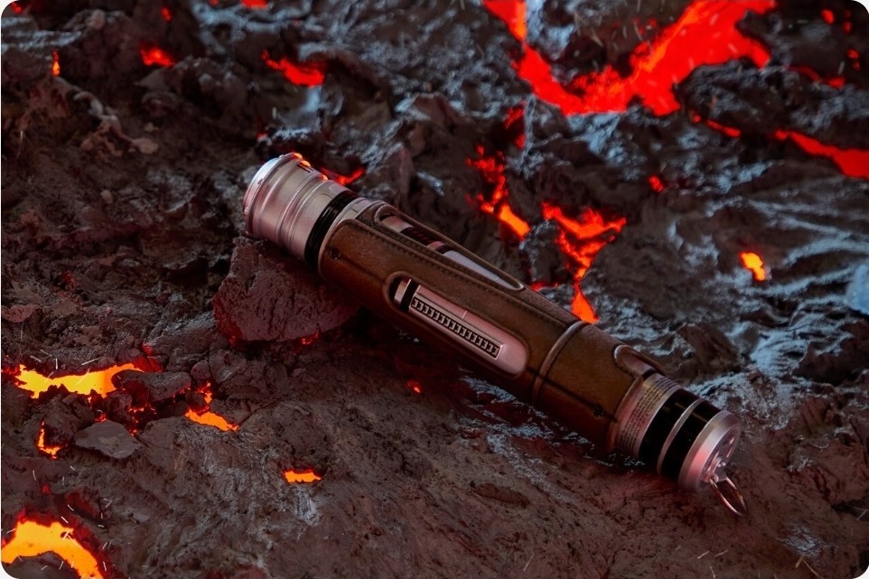Star Wars Galaxy's Edge Devon Izara Maul LE Legacy Lightsaber Box