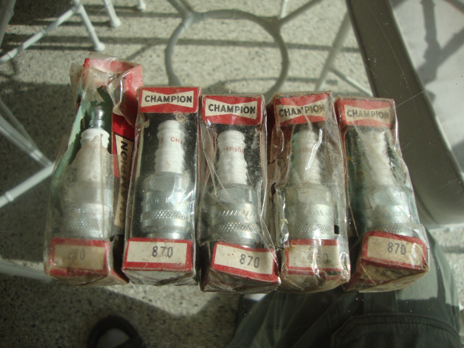 5 Champion 870 Spark Plugs NOS