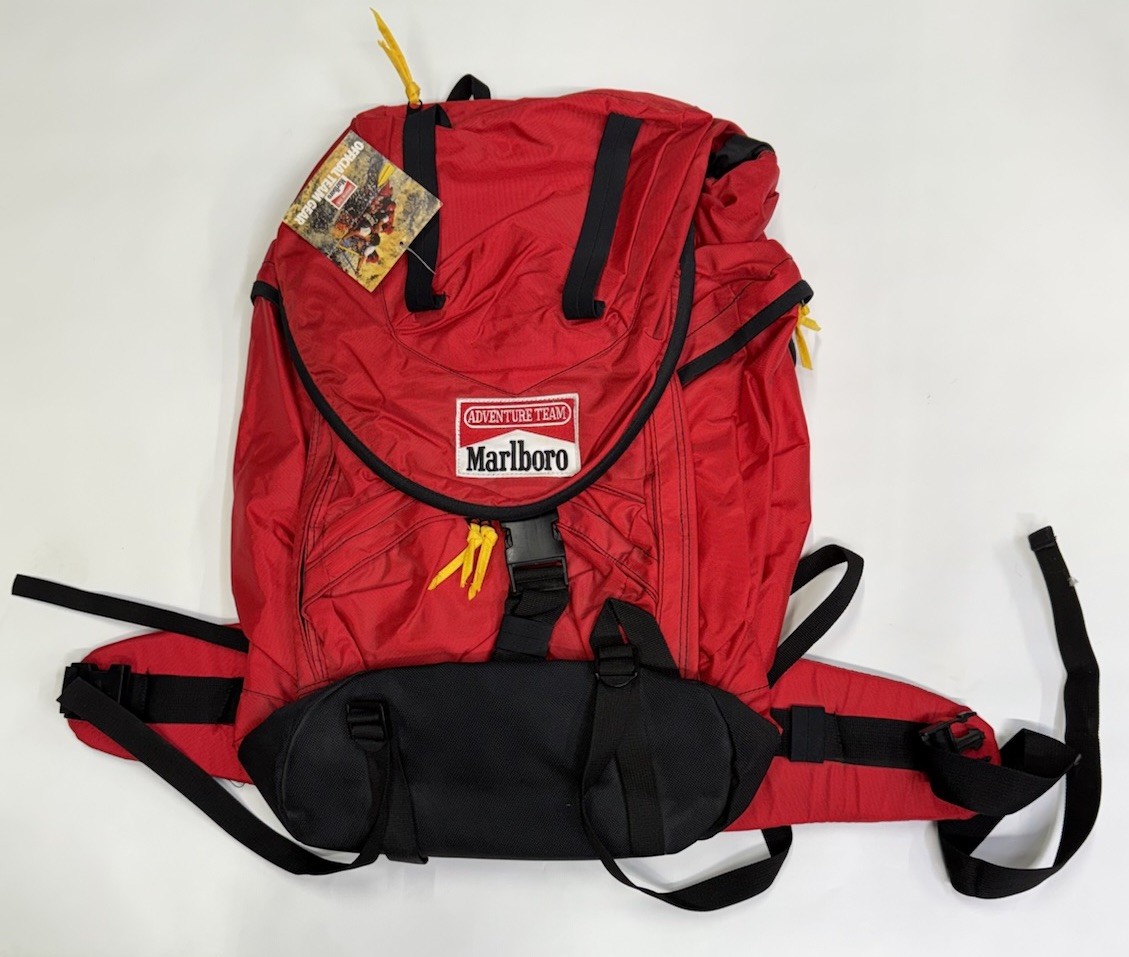 Marlboro ADVENTURE TEAM バックパック レッド 非売品 Vintage Marlboro Adventure Team Hiking Backpack Camping Hip