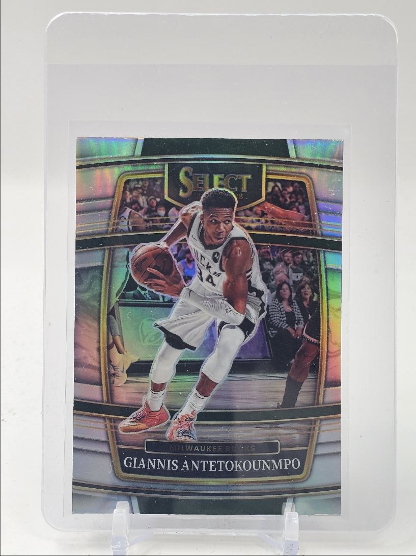 GIANNIS ANTETOKOUNMPO 2021-22 SELECT CONCOURSE SILVER PRIZM BUCKS Q1753