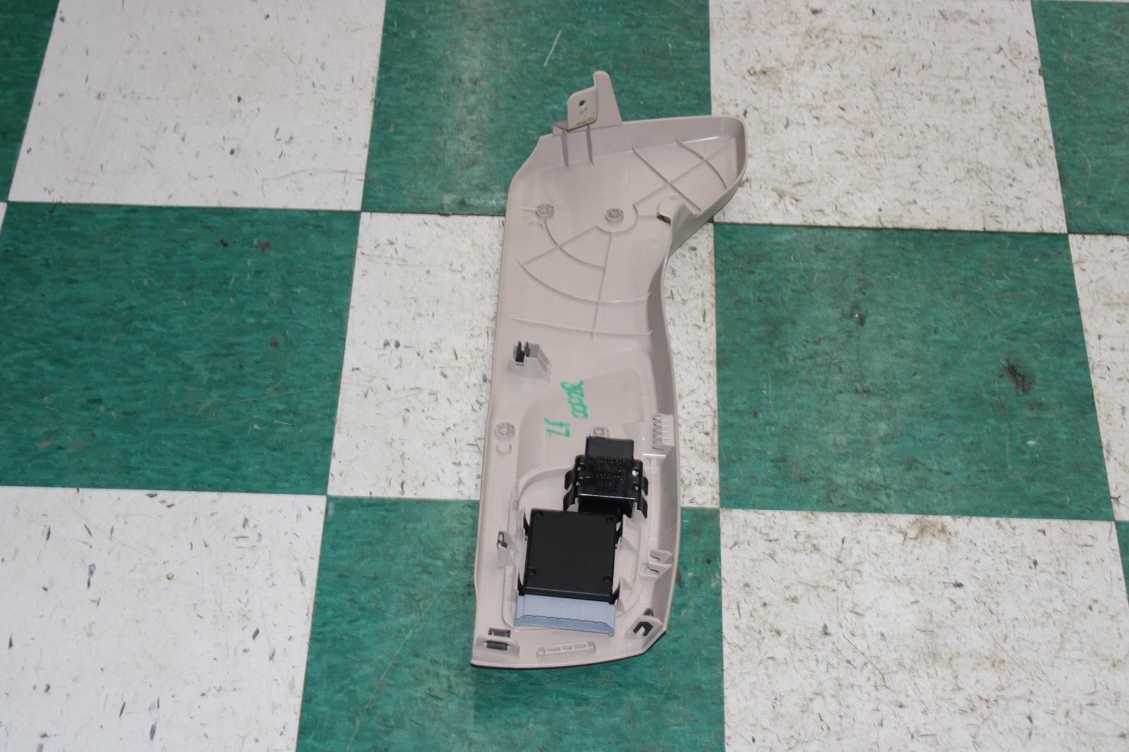 Maserati Ghibli 2014-2020 Front Left Seat switch panel Tan