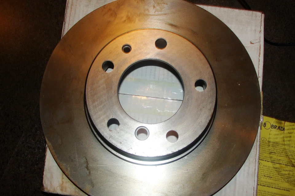 Rotor de freno de disco delantero BMW#34111159896,Beck#083-2215 E32,E34 540i,735i,740iL Foto 4 de 4