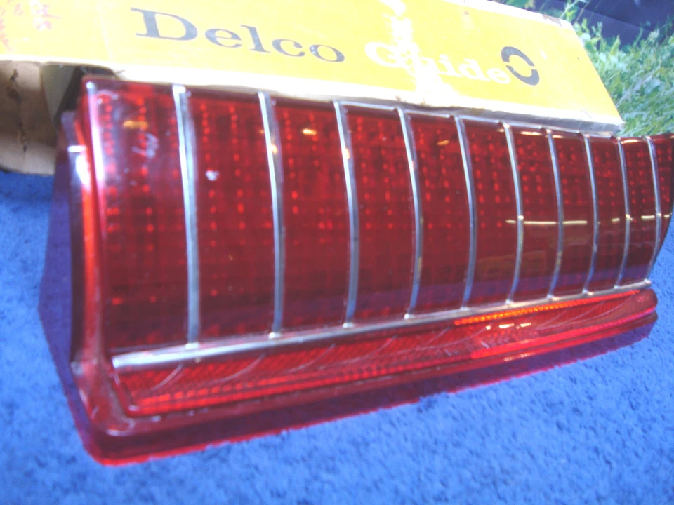 Lente de luz trasera Delmont Delta 88 Cutlass 1967 LH Up 5958589 Oldsmobile Nuevo de Lote Antiguo Y6 Foto 4 de 4