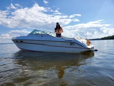 1990 Donzi GT23 cubby boat