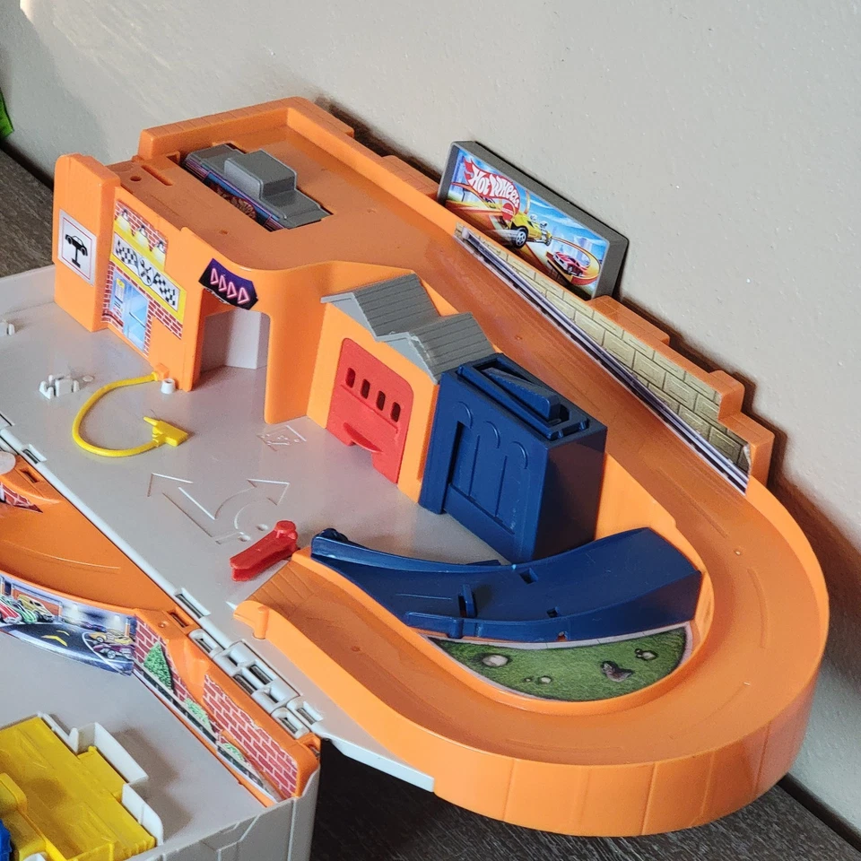 Hot Wheels Sto N Go Service Station Center Playset DMW90 2015 Mattel Car Wash - Image 4 of 4