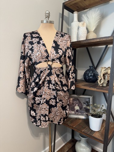 Gianni Bini Raquel Kimono Deep VNeck Ring Cutout Satin Floral Dress Womens SZ 0