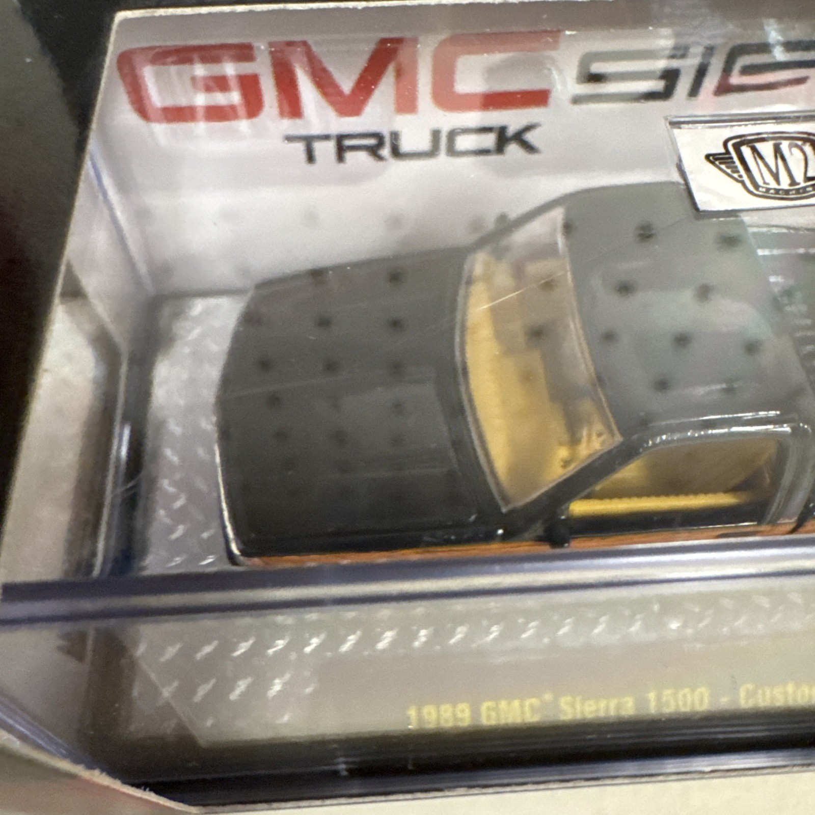 M2 Machines 1989 GMC Sierra 1500 - Custom