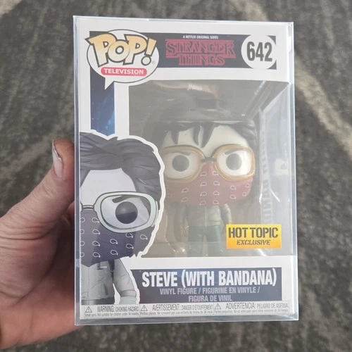 Funko Pop! Vinyl Stranger Things Steve (With Bandana) Hot Topic Exclusive #642