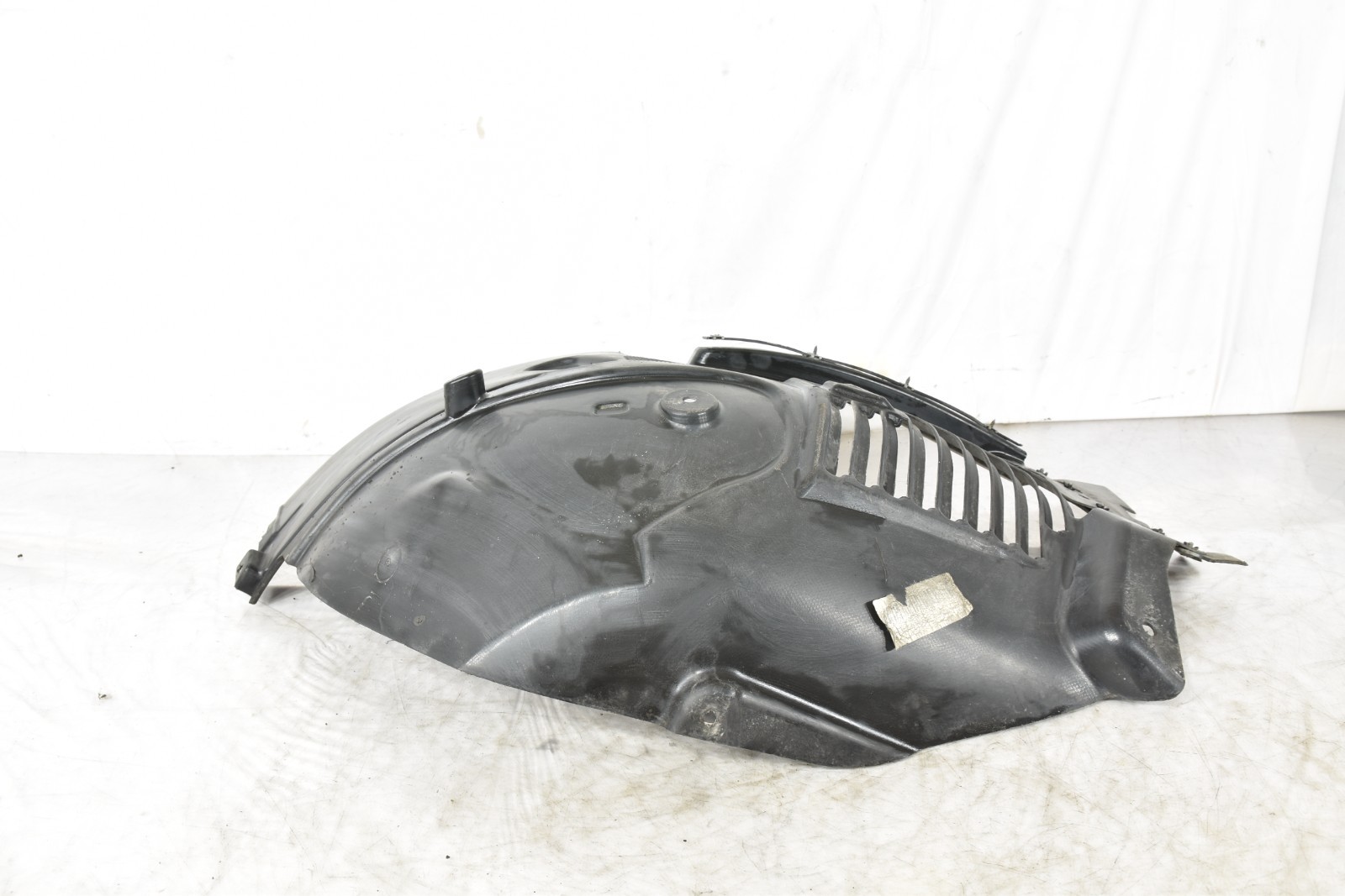 Maserati Ghibli 2014-2020 Front Left Side gravel guard