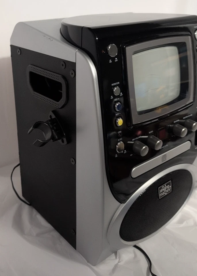 Disco compacto The Singing Machine + sistema de karaoke gráfico STVG-519 - sin micrófonos Foto 3 de 4