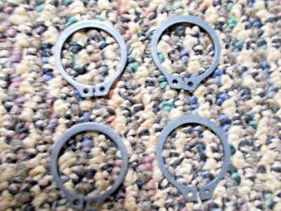 4 BOMBARDIER SKI-DOO VINTAGE CHAINCASE CIRECLIPS C CLIP TUNDRA II 371901700