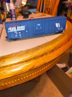 Accurail 5619 HO Scale Montana Rail Link 50' Ext Post Box # 30055 KADEES RTR