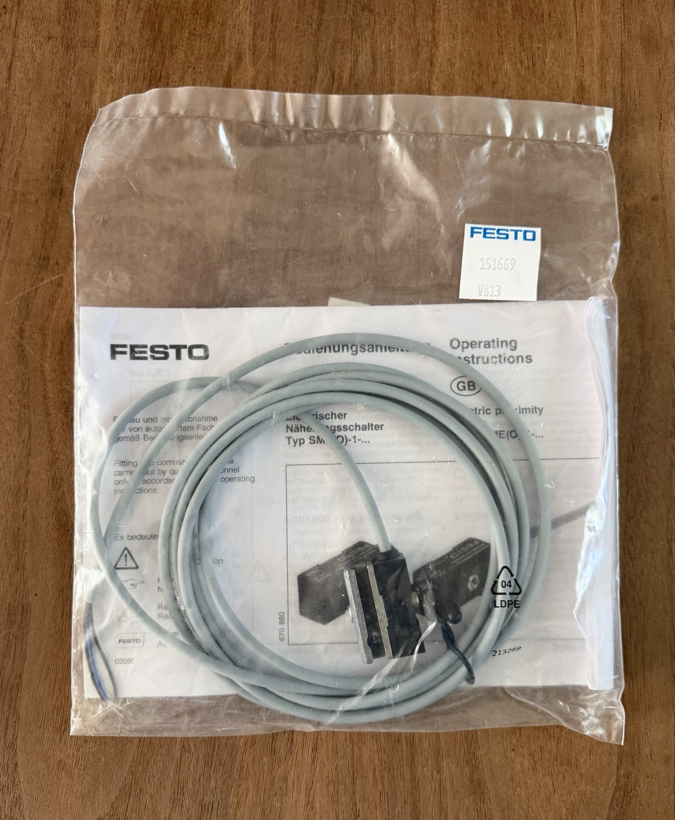 FESTO ELECTRIC PROXIMITY SWITCH, 151669, V813, SME-1-LED-24-B