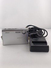 Nikon COOLPIX S9 Compact Digital Camera 6.1MP Silver w/ Charger For Parts/Repair