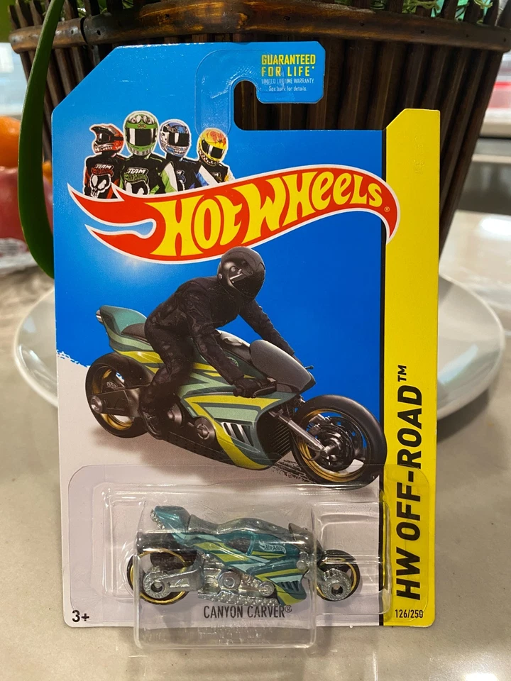 Hot Wheels 2014 Canyon Carver Moto #126 CANYON CARVER Vert Noir MC3Sp Roues Or - Photo 1/1