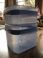 Tupperware Bellevue Vorratsbehälter  2,6 + 1,2 Liter - hellblau / blauer Rahmen