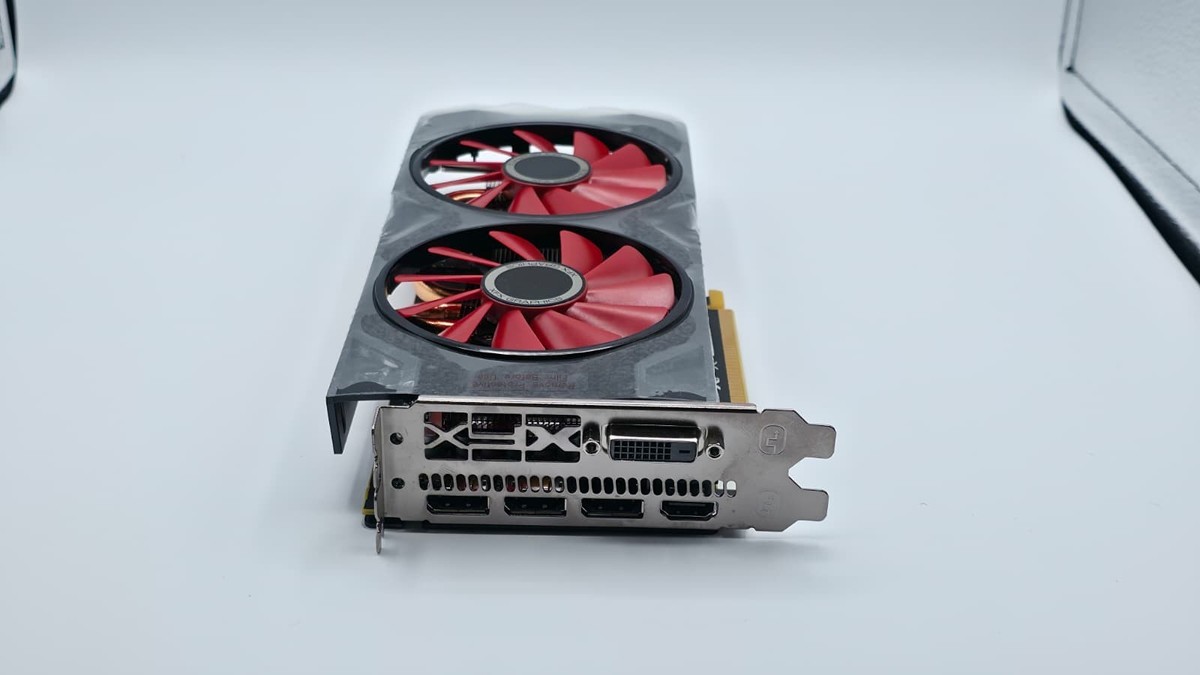XFX AMD Radeon RX 570 4GB GDDR5 Video Card RX-570P42 | Excellent